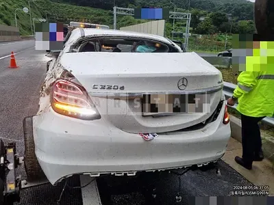 Photo 1 of 8: 2015 Mercedes-Benz C220 d 4Matic — Korean insurance auction
