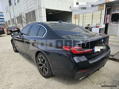 Photo 1 of 35: 2021 BMW 530e — Korean insurance auction
