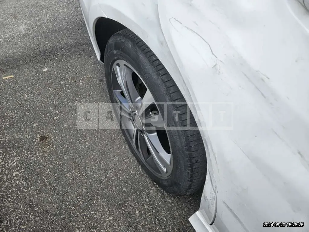 Photo 2 of 36: 2015 Mercedes-Benz E220 BlueTec — Korean insurance auction