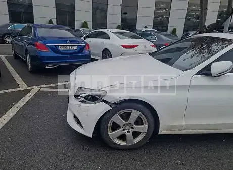 Photo 2 of 9: 2017 Mercedes-Benz C 200d, VIN WDDWF3HB0HR253655 — Korean insurance auction