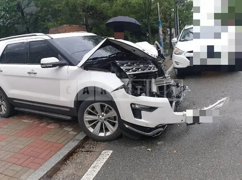 Photo 2 of 11: 2019 Ford Explorer 2.3 AWD — Korean insurance auction