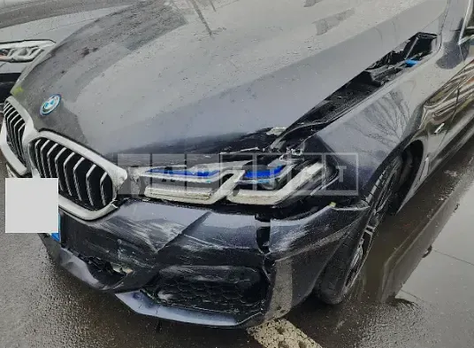 Photo 2 of 9: 2022 BMW 530e, VIN WBA51AG03NCJ05116 — Korean insurance auction