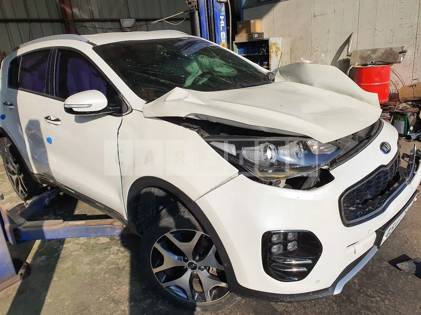 Photo 2 of 4: 2016 Kia Sportage, VIN KNAPR813BGK031980 — Korean insurance auction