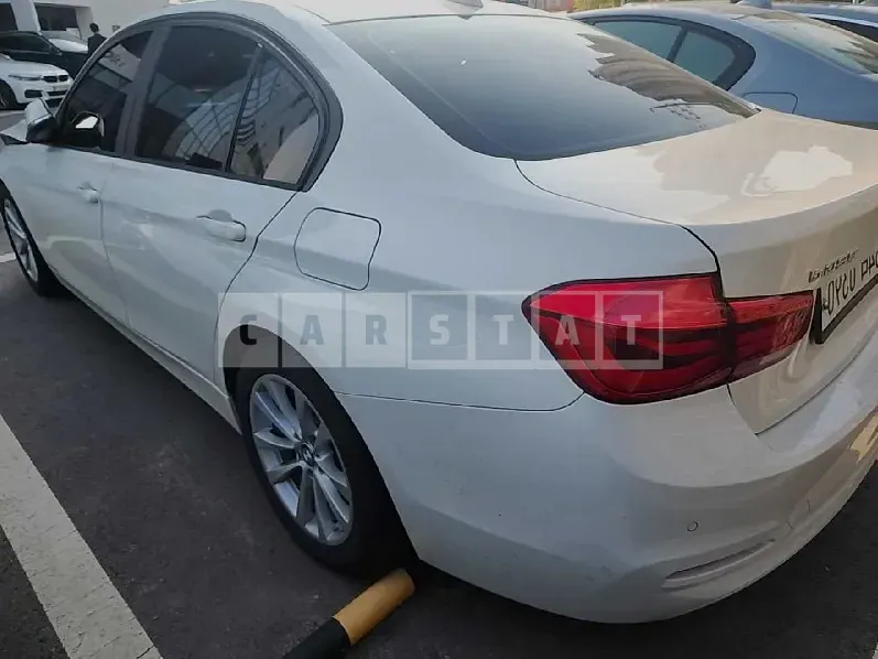Photo 2 of 9: 2016 BMW 320d, VIN WBA8C5103GK636106 — Korean insurance auction