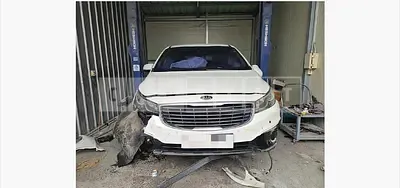 Photo 1 of 7: 2016 Kia Carnival 9 Seater — Korean insurance auction