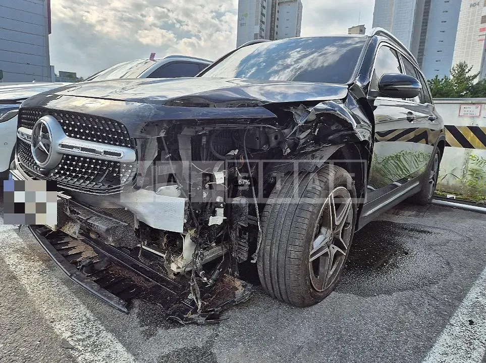 Photo 2 of 7: 2022 Mercedes-Benz GLB250 4Matic — Korean insurance auction