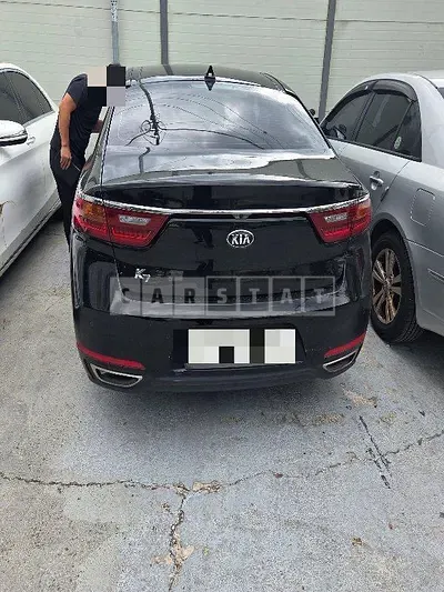 Photo 1 of 16: 2017 Kia K7 — Korean insurance auction