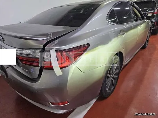 Photo 2 of 21: 2017 Lexus ES300h, VIN JTHBWLGG9H2135461 — Korean insurance auction
