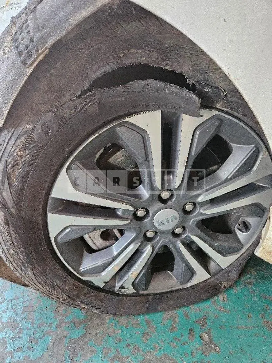 Photo 2 of 36: 2018 Kia Carnivals, VIN KNHMF37ABKS504230 — Korean insurance auction