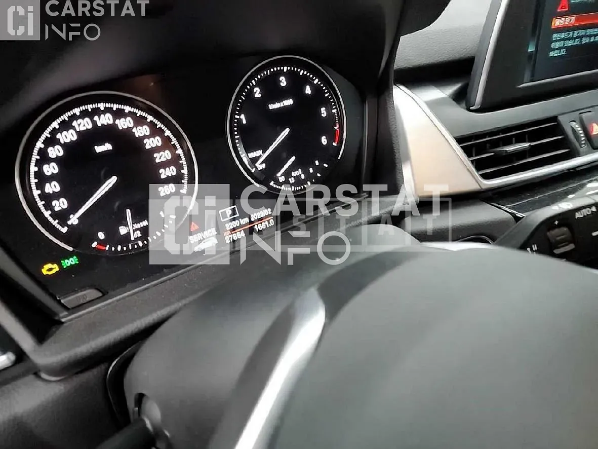 Photo 2 of 4: 2020 BMW Active Tourer Joy Rde — Korean insurance auction