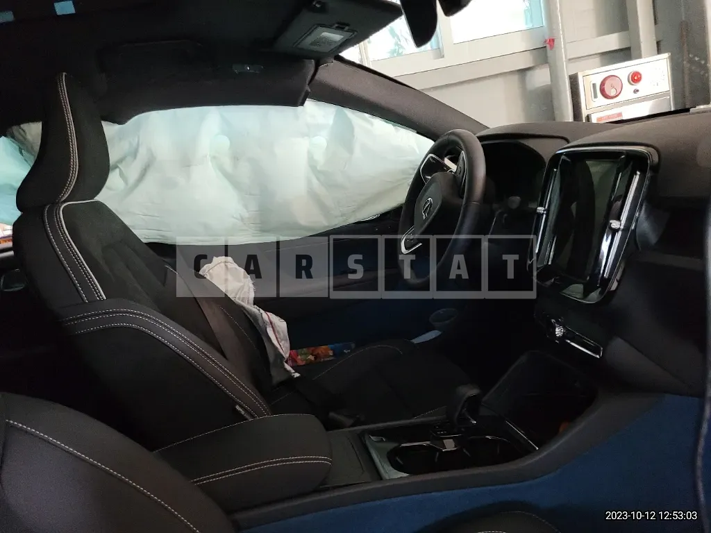 Photo 2 of 44: 2023 Volvo C40 Recharge Twin — Korean insurance auction