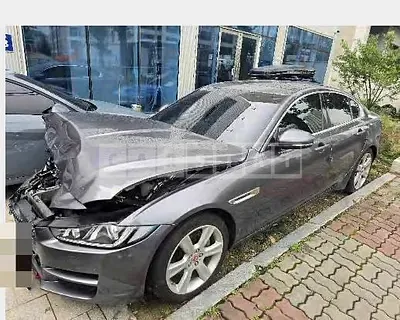 Photo 1 of 17: 2017 Jaguar XE 20d — Korean insurance auction