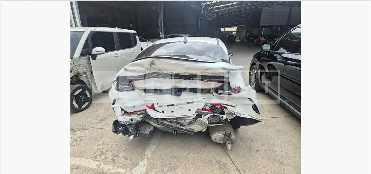 Photo 2 of 19: 2021 Kia K5 2.0 — Korean insurance auction