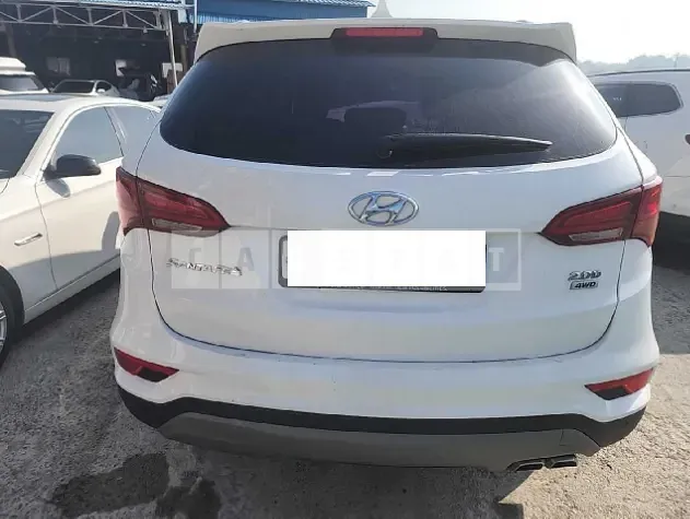 Photo 2 of 24: 2018 Hyundai Santa Fe, VIN KMHSW81UDJU822643 — Korean insurance auction