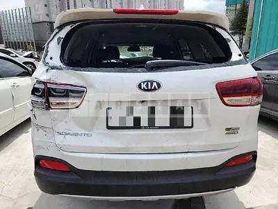 Photo 1 of 15: 2015 Kia Sorento 2.2 (4WD), VIN KNAPK81BDGA163657 — Korean insurance auction