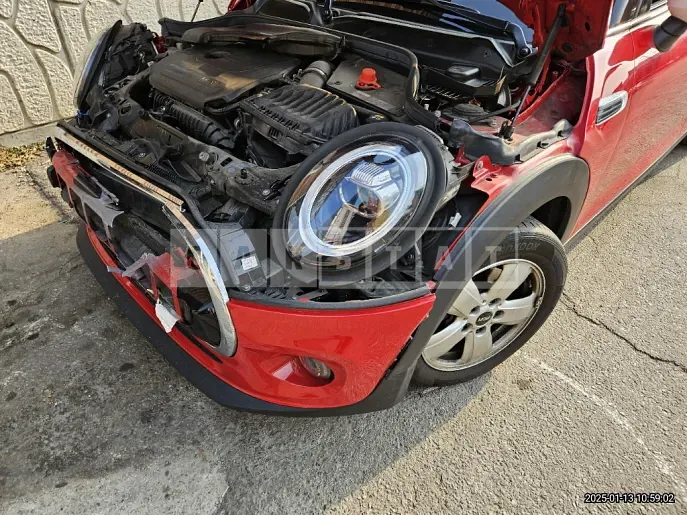 Photo 2 of 29: 2021 MINI 미니 Cooper Five-Door — Korean insurance auction