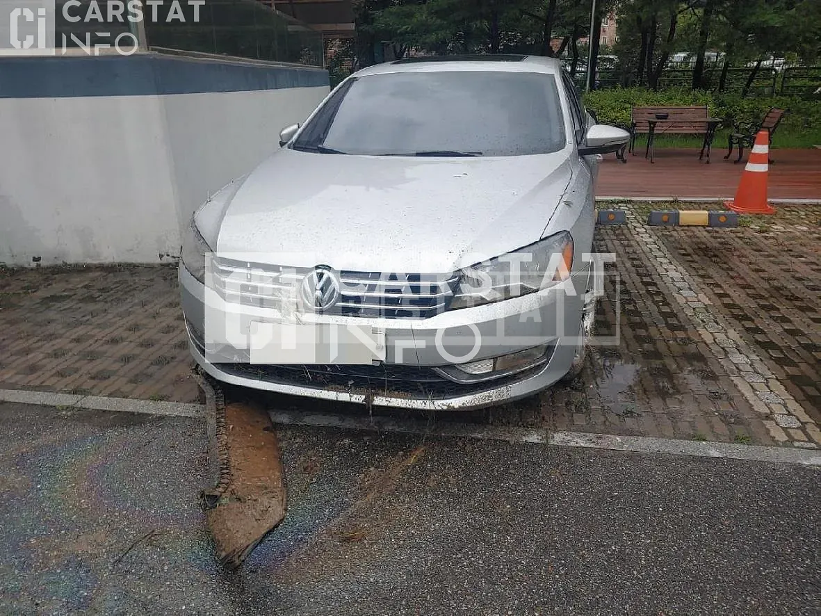 Photo 2 of 15: 2014 Volkswagen Passagen Passat 2.0 TDI — Korean insurance auction