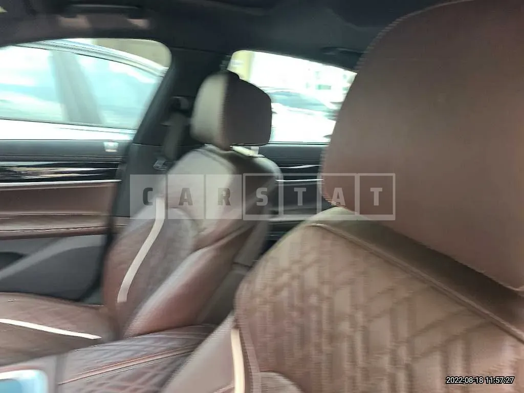 Photo 2 of 20: 2020 BMW 730d xDrive M Sport PACKAGE(20), VIN WBA7S4101LCE84620 — Korean insurance auction