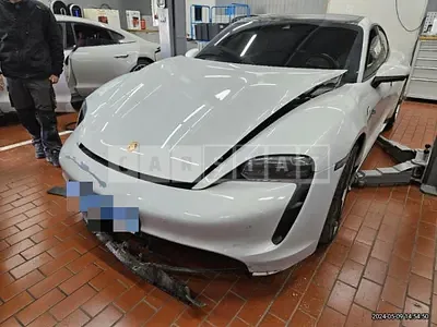 Photo 1 of 22: 2022 Porsche Taycan 4S — Korean insurance auction