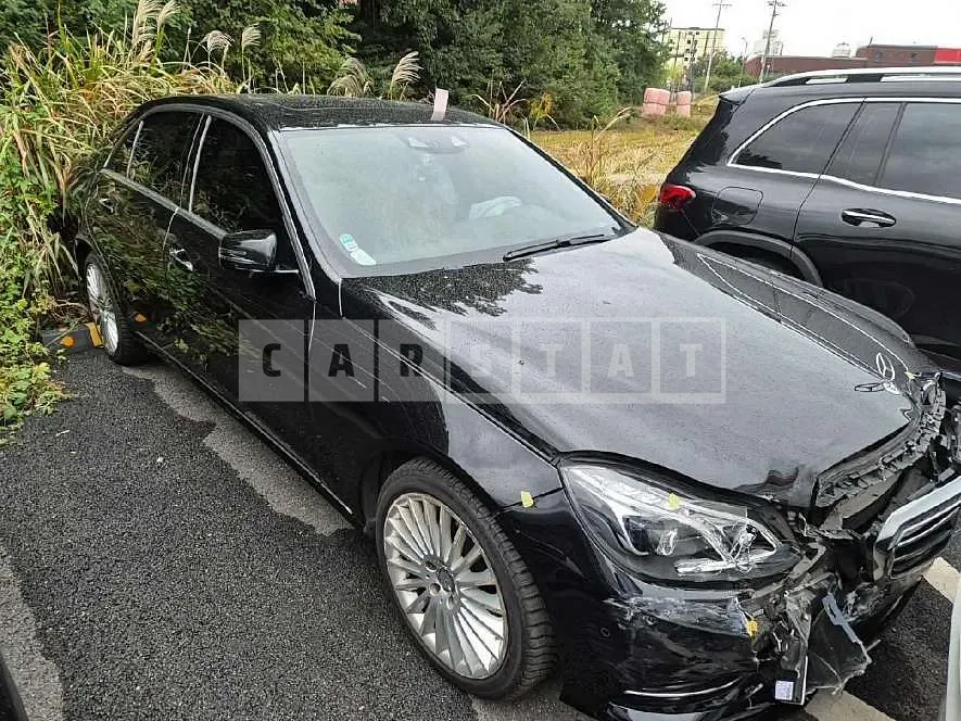 Photo 2 of 12: 2016 Mercedes-Benz E300 — Korean insurance auction