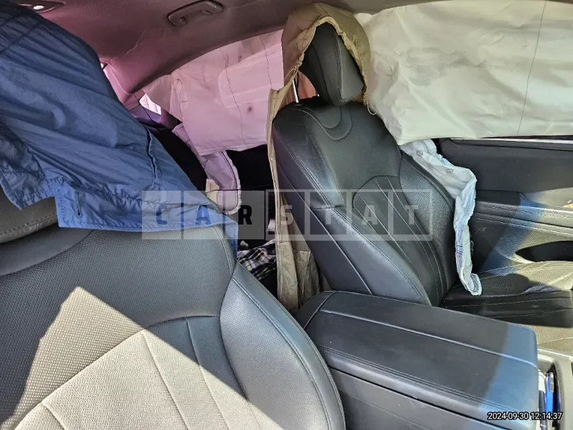 Photo 2 of 9: 2015 Genesis 3.3 — Korean insurance auction
