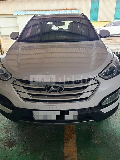 Photo 1 of 11: 2014 Hyundai Santa Fe, VIN KMHSW81UBFU401249 — Korean insurance auction