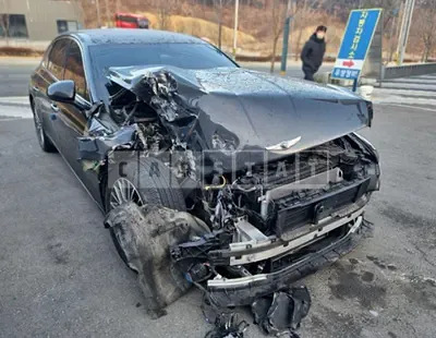 Photo 1 of 12: 2022 Genesis Hyundai G80, VIN KMTGB41CBNU127941 — Korean insurance auction