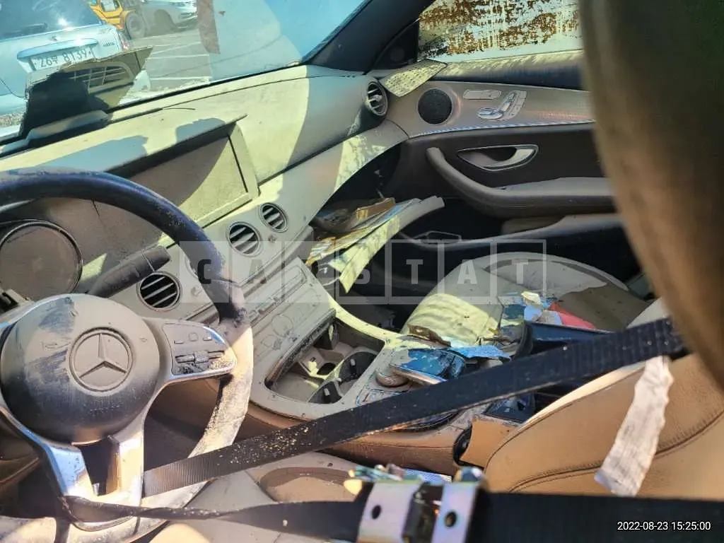 Photo 2 of 12: 2019 Mercedes-Benz E300, VIN WDDZF4JB4KA540872 — Korean insurance auction
