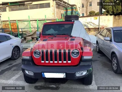 Photo 1 of 31: 2022 Jeep Wrangler Sahara, VIN 1C4HJXEN4NW183260 — Korean insurance auction