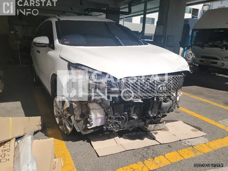 Photo 2 of 15: 2015 Kia Sorento 2.0 — Korean insurance auction