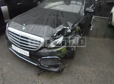 Photo 1 of 13: 2019 Mercedes-Benz E220d 4Matic, VIN WDDZF0FB0KA685649 — Korean insurance auction