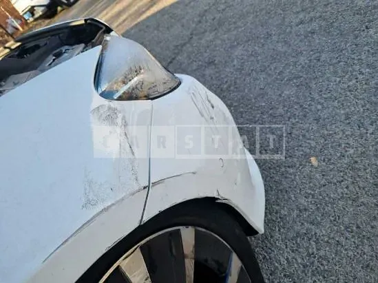 Photo 2 of 29: 2020 Mercedes-Benz E300 e 4Matic — Korean insurance auction