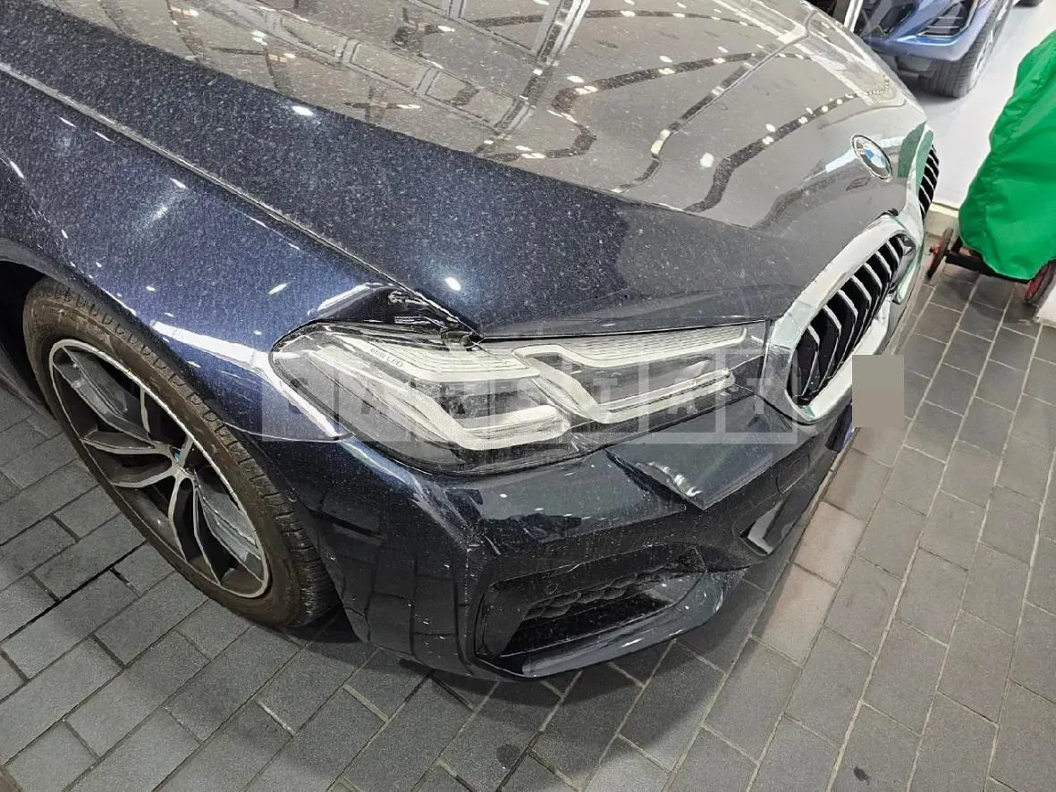 Photo 2 of 4: 2022 BMW (parts) 520i Light — Korean insurance auction