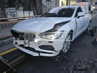 Photo 1 of 6: 2017 Volvo S90D4 — Korean insurance auction