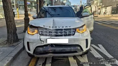 Photo 1 of 50: 2017 Land Rover Discovery TD6 — Korean insurance auction