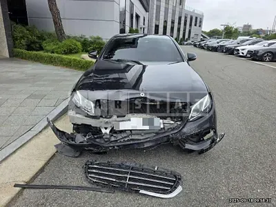 Photo 1 of 20: 2017 Mercedes-Benz E220 d — Korean insurance auction