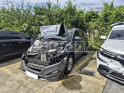 Photo 1 of 7: 2016 Hyundai Tucson, VIN KMHJ3815GHU213402 — Korean insurance auction