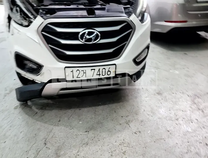 Photo 2 of 50: 2015 Hyundai Tucson, VIN KMHJT81VBFU980120 — Korean insurance auction