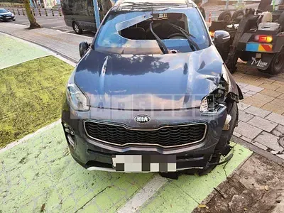 Photo 1 of 31: 2016 Kia Sportage 4WD — Korean insurance auction