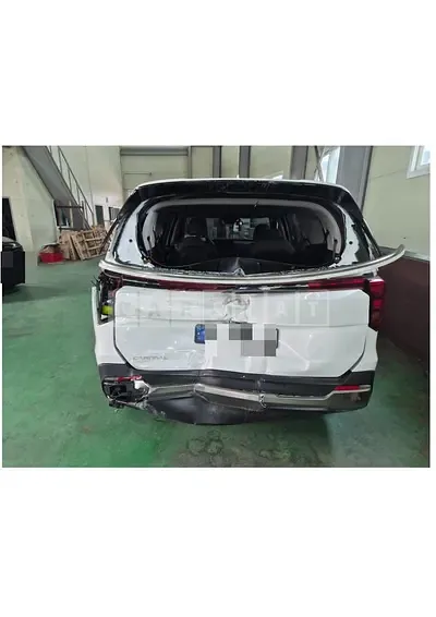 Photo 1 of 7: 2024 Kia Carnivals — Korean insurance auction