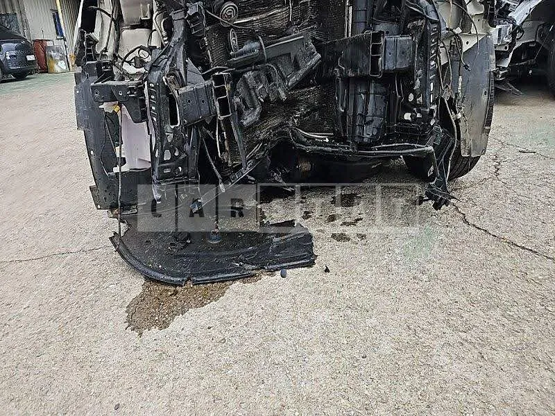 Photo 2 of 19: 2019 Kia K5, VIN KNAGU416BLA377739 — Korean insurance auction