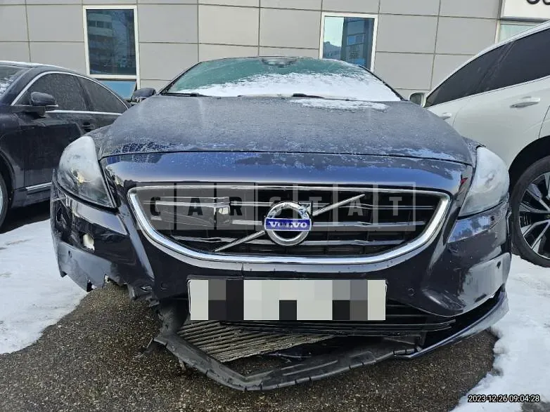 Photo 2 of 20: 2015 Volvo V40D4, VIN YV1MVA8KDG2303186 — Korean insurance auction