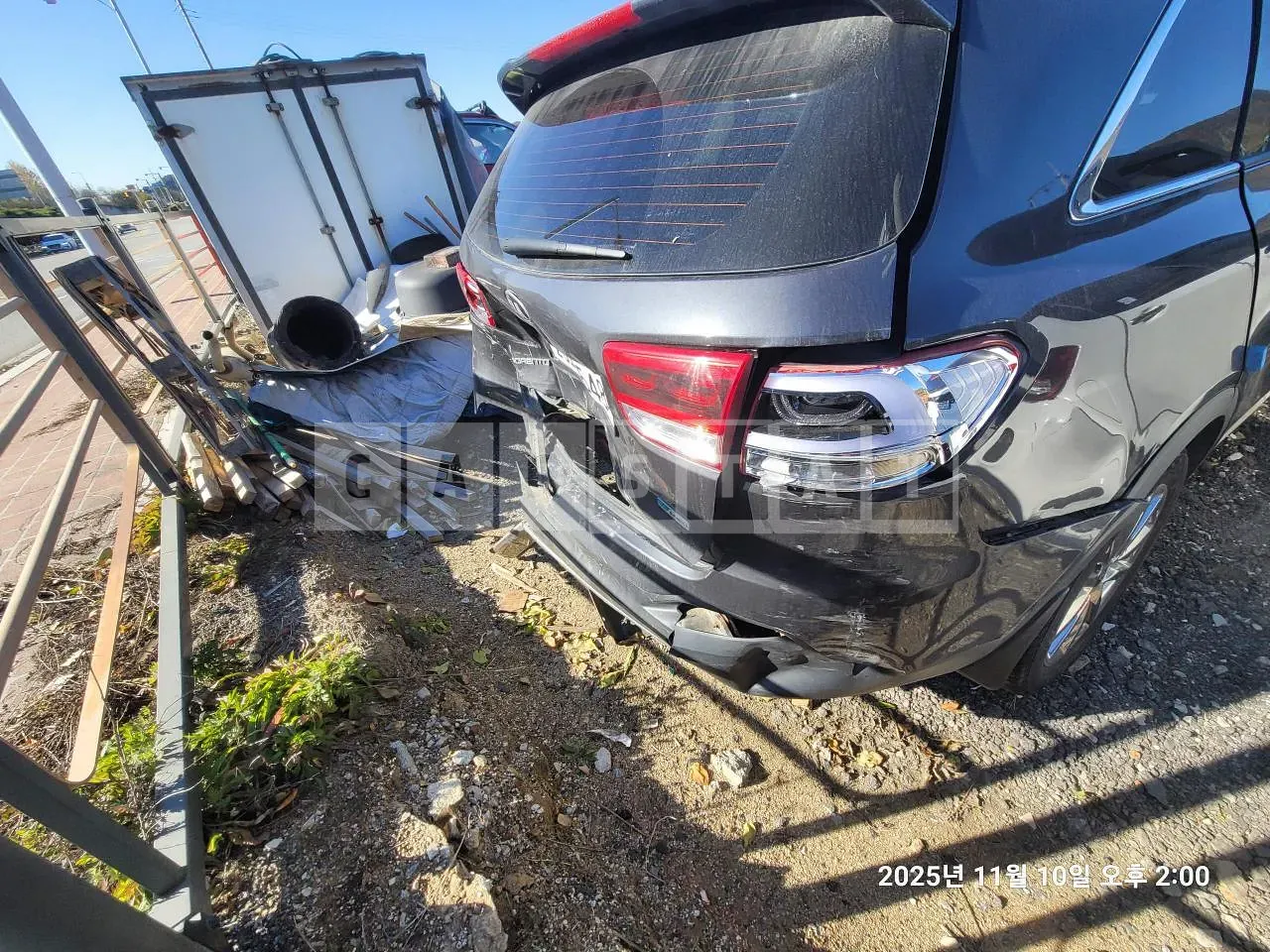 Photo 2 of 12: 2015 Kia Sorento, VIN KNAPH81ABFA065719 — Korean insurance auction