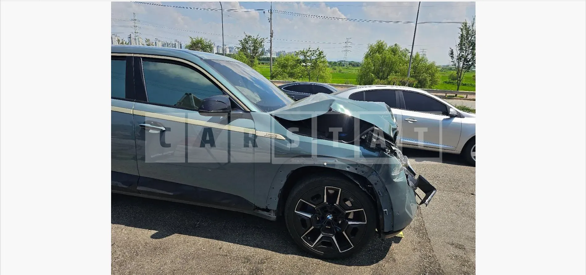 Photo 2 of 19: 2023 BMW Xm — Korean insurance auction
