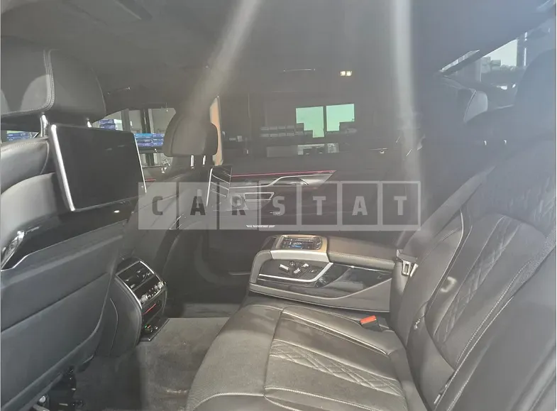 Photo 2 of 45: 2016 BMW 750Li xDrive — Korean insurance auction