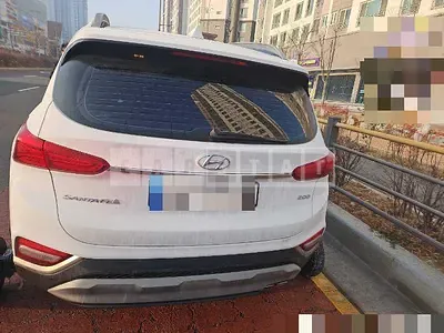 Photo 1 of 6: 2018 Hyundai Santa Fe TM Diesel — Korean insurance auction