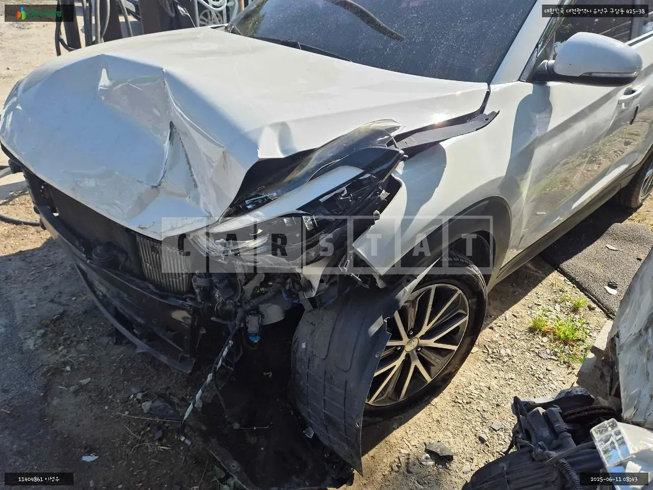 Photo 2 of 11: 2016 Hyundai Tucson, VIN KMHJ381ABHU335338 — Korean insurance auction