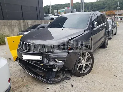Photo 1 of 48: 2019 Jeep Grand Cherokee, VIN 1C4RJFBG3KC814890 — Korean insurance auction