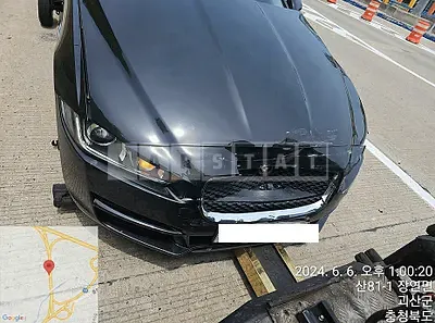 Photo 1 of 5: 2016 Jaguar XE 2.0d — Korean insurance auction