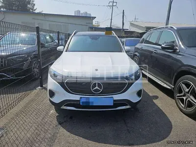 Photo 1 of 5: 2023 Mercedes-Benz EQB300 4Matic — Korean insurance auction